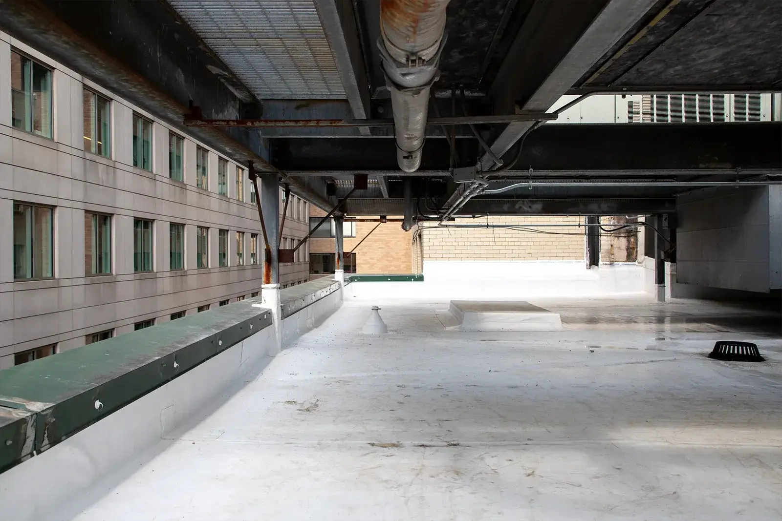 Finished photo of a TPO flat roof.